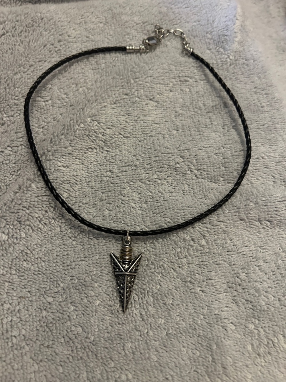 New! Faux leather choker Arrowhead necklace 16-18”